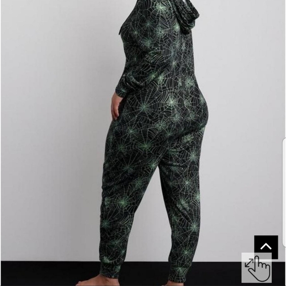 Torrid Plus Size 1X/2X Spiderweb Print Onesie in Black & Green. - Picture 3 of 5
